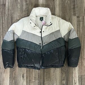 Wild Fable Black and Gray Puffer Jacket